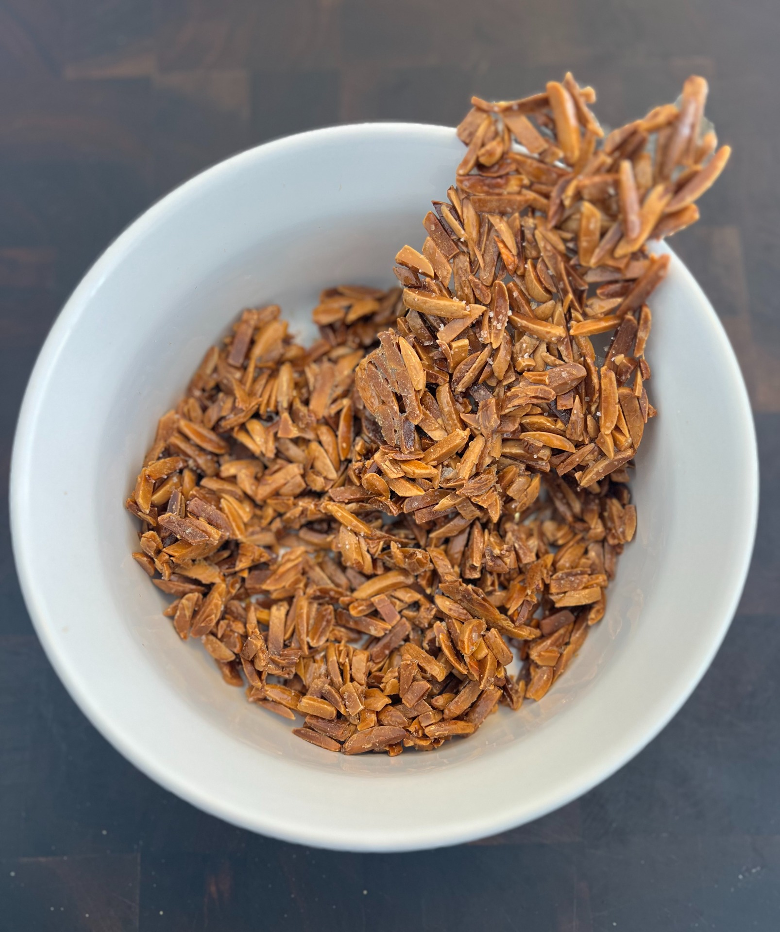 Étape 2 : Cristallsation des amandes avec le sirop d'érable au four