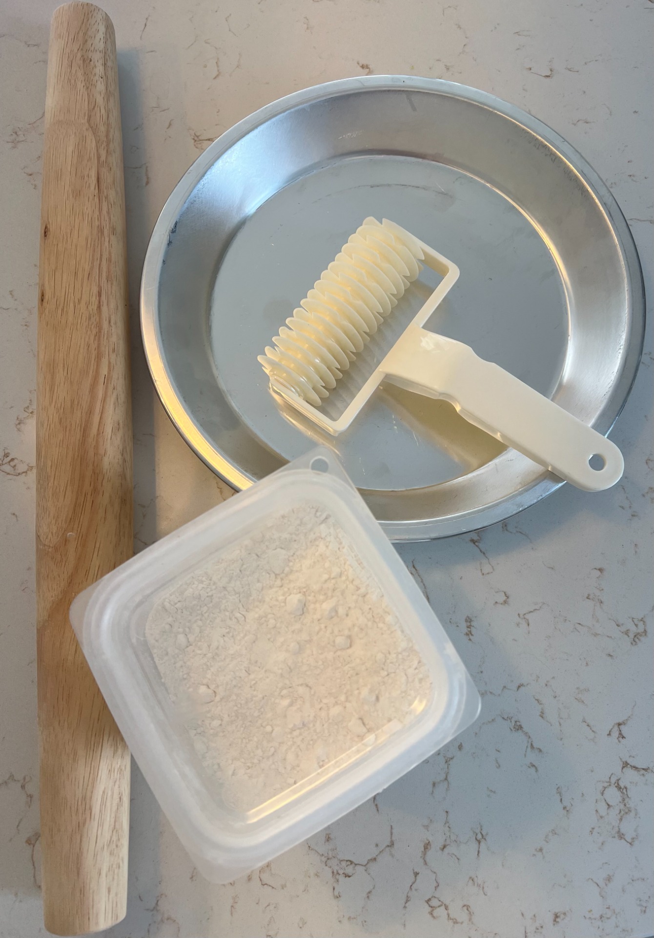 Outils un rouleau à pâte et un rouleau losange