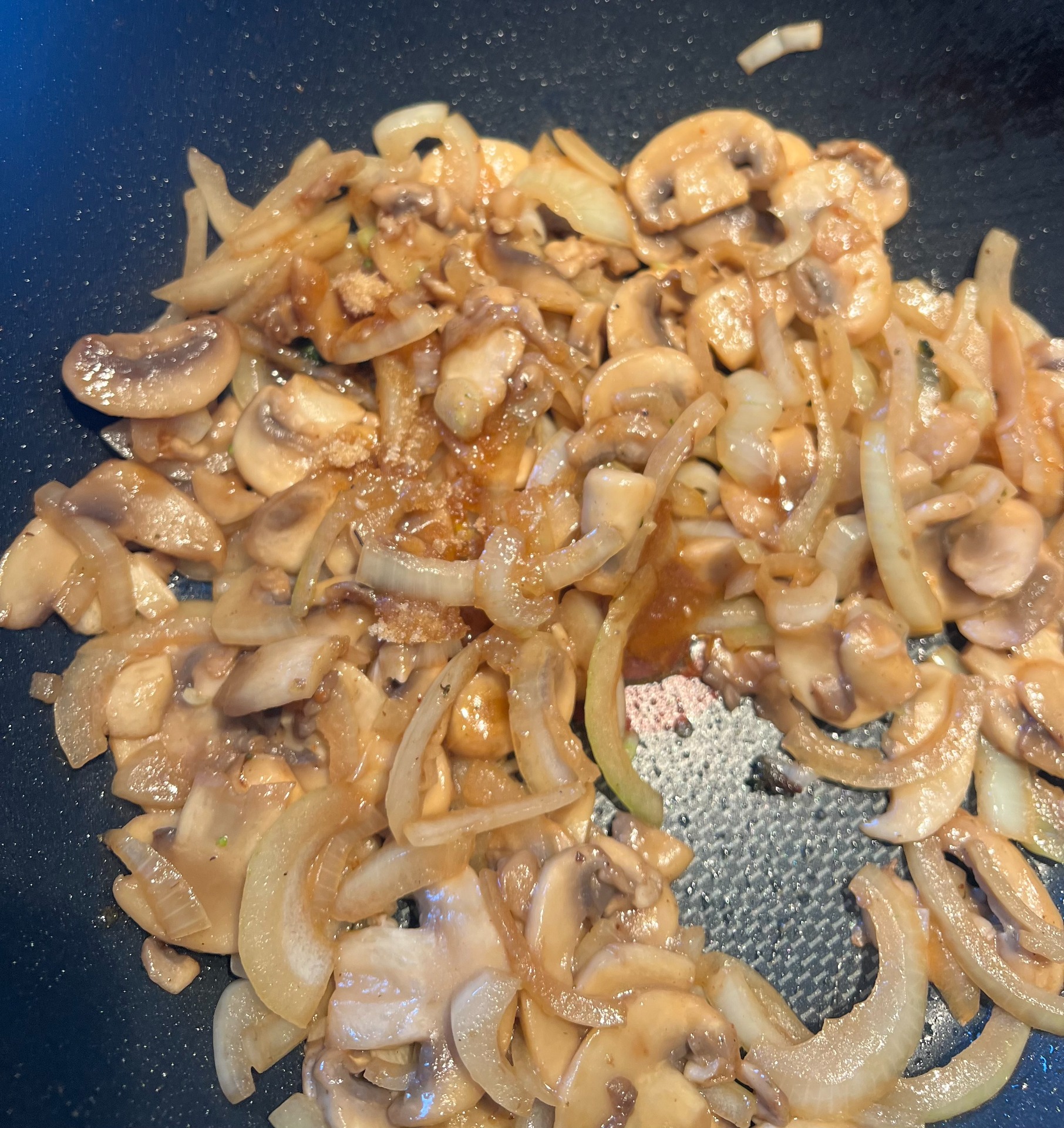 Étape 3 : Oignons et champignons caramélisés